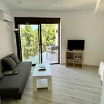 Brand New In The Location In Марбелья