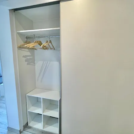 Brand New In The Location In ماربيا
